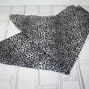 🖤🤍 Black & White Vintage Animal Print Square Scarf – 20" Graphic Chic ·